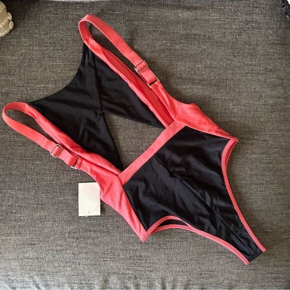 New Fae one piece swimsuit. Small - Picture 4 of 4